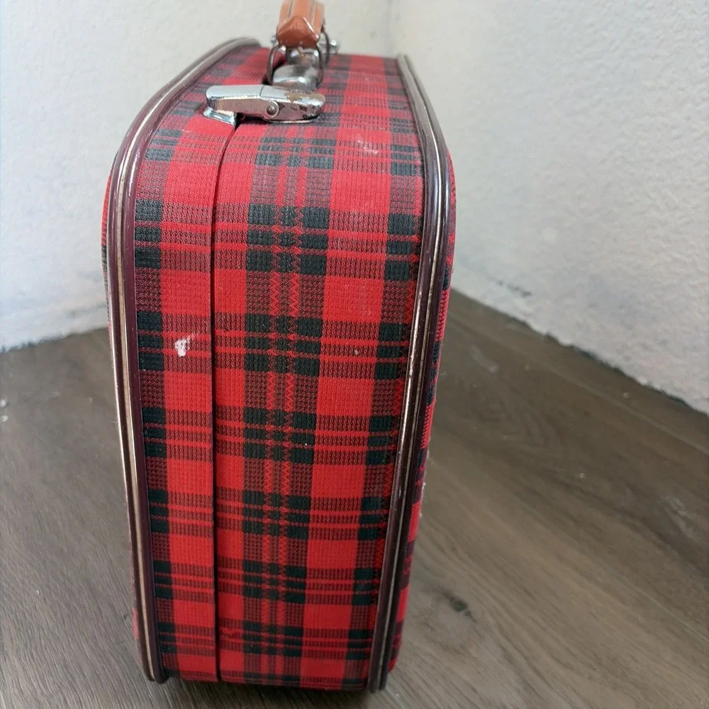 Vintage Tartan Plaid Child's Suitcase White Dove Brsnf Heirloom Distressed